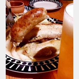 「ＬＡ ＣＩＧＯＧＮＥ」のシュークルート（Ｃ）日刊ゲンダイ