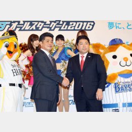 球宴会見での全パ・工藤監督（左）と全セ・真中監督／（Ｃ）日刊ゲンダイ