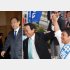 麻生氏は中西健治氏を全力支援していた（左は菅官房長官）／（Ｃ）日刊ゲンダイ