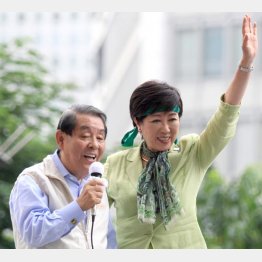 すっかり“応援弁士”状態だった山口敏夫氏（左）／（Ｃ）日刊ゲンダイ