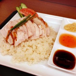 鳥めし鳥藤のチキンライス（Ｃ）日刊ゲンダイ