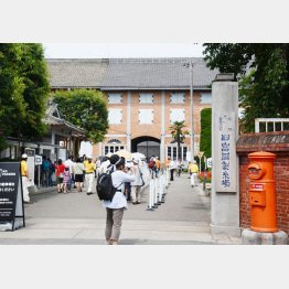 富岡製糸場は大健闘（Ｃ）日刊ゲンダイ