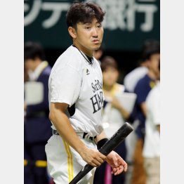 選手もカメラマンも仕事は仕事（Ｃ）日刊ゲンダイ