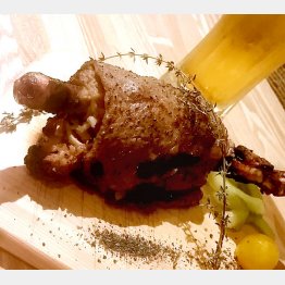 「ｍａｒｕ 浅草」の『ＴＨＥ　マンガ肉』／（Ｃ）日刊ゲンダイ