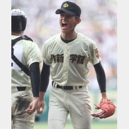 夏の甲子園は作新学院優勝で幕を閉じた（エースの今井）／（Ｃ）日刊ゲンダイ