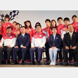 利権が渦巻く（Ｃ）真野慎也