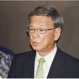 判決後、怒りをにじませた翁長知事（Ｃ）日刊ゲンダイ