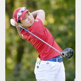 日本女子オープンで優勝（Ｃ）日刊ゲンダイ