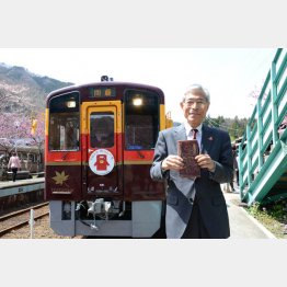 駅弁も考えた樺澤社長（Ｃ）日刊ゲンダイ