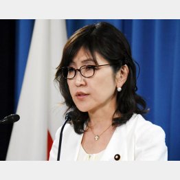 稲田朋美防衛相（Ｃ）日刊ゲンダイ