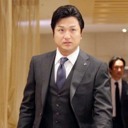 シーズン報告を行った高橋監督（Ｃ）日刊ゲンダイ