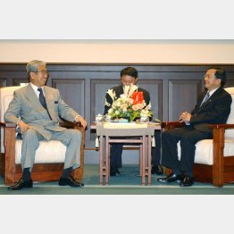 陳水扁総統との会見でご満悦の石原元知事（０４年訪台）／（Ｃ）共同通信社