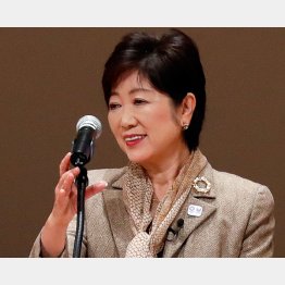 塾の初回でマイクの前に立ったのは約３５分（Ｃ）日刊ゲンダイ