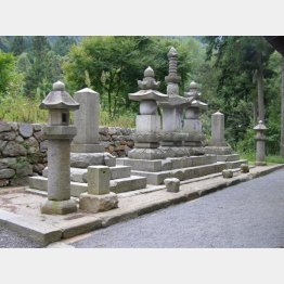 武田勝頼の墓（提供・甲州市）