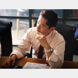 休みたくても休めない（写真はイメージ）／（Ｃ）日刊ゲンダイ