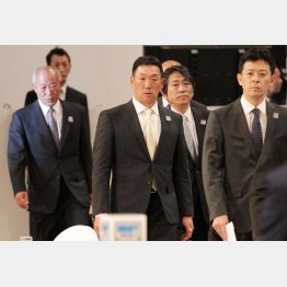 ドラフトでの金本監督（Ｃ）日刊ゲンダイ