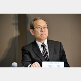 巨額損失の可能性を公表した東芝の綱川社長（１６年１２月２７日）／（Ｃ）日刊ゲンダイ