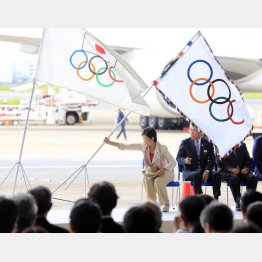 「平和の祭典」を悪用（Ｃ）日刊ゲンダイ