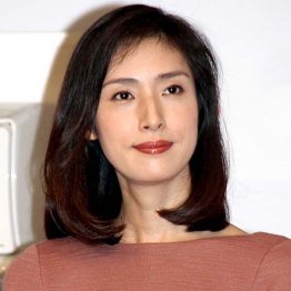 「女王の教室」で主演を務めた天海祐希（Ｃ）日刊ゲンダイ