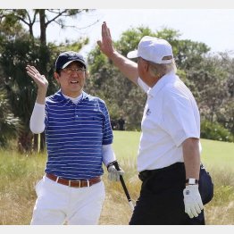 国民そっちのけで自分たちさえ良ければいい（内閣広報室提供・共同）