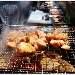 「炉ばた　三光橋」の『リードヴォーの炭火焼き』／（Ｃ）日刊ゲンダイ