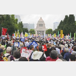 一昨年の安保法制反対集会（Ｃ）日刊ゲンダイ
