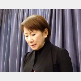 会見する「てるみくらぶ」の山田千賀子社長／（Ｃ）共同通信社