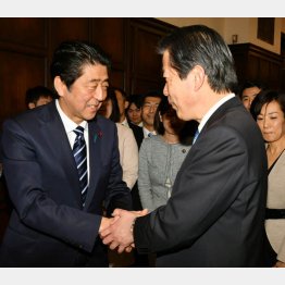 軍国主義者に武器を渡すな…（Ｃ）日刊ゲンダイ