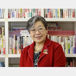 カメラの前で話すのは苦手だった（Ｃ）日刊ゲンダイ