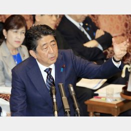 間違った知識を堂々と述べる…（Ｃ）日刊ゲンダイ