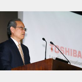 綱川社長は15日の会見で法的整理を完全否定（Ｃ）日刊ゲンダイ