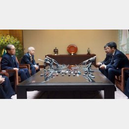 今年１月には東電トップとの初面談で「福島原発事故の検証に数年はかかる」と伝えた（Ｃ）日刊ゲンダイ