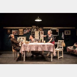 ハット企画「シェフレ女主人たち」（C）Ran Himeda