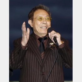 カラオケでは演歌 北島三郎さんの「与作」とか（笑い）（Ｃ）日刊ゲンダイ