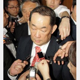 すべてがゴマカシ（Ｃ）日刊ゲンダイ