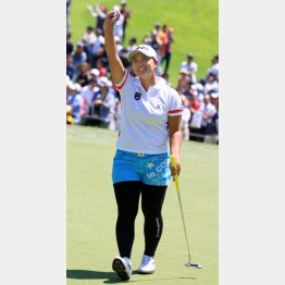 一回り大きく成長した鈴木愛（Ｃ）日刊ゲンダイ