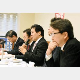 自民党ブレーンの竹中平蔵氏（央）／（Ｃ）日刊ゲンダイ