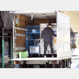 １日の労働時間を長くして休日を増やす（Ｃ）日刊ゲンダイ