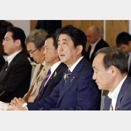 民意は完全無視（C)共同通信社