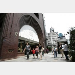 鳩居堂前は１平方メートルあたり４０３２万円（Ｃ）共同通信社