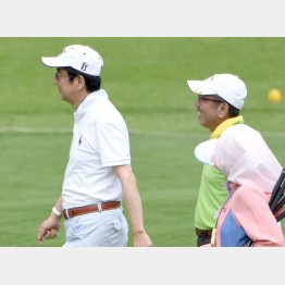 安倍首相（左）と加計孝太郎理事長／（Ｃ）日刊ゲンダイ