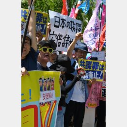 安倍政権下でデモが一般に浸透（Ｃ）日刊ゲンダイ