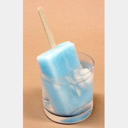 シャリキン＆ガリガリ君でヒンヤリ（Ｃ）日刊ゲンダイ