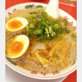 １番人気の特性醤油味玉ラーメン（提供写真）