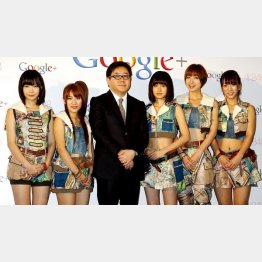 ＡＫＢ４８を大ブレークさせた秋元氏（Ｃ）日刊ゲンダイ