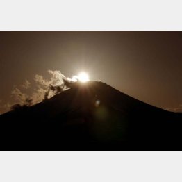 「山の日」の富士山は大混雑（Ｃ）日刊ゲンダイ