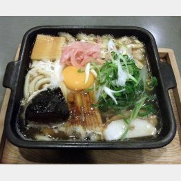 きつねうどん発祥の老舗で食べる（Ｃ）日刊ゲンダイ