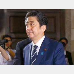 必要以上に北朝鮮危機を煽り立てるワケは？（Ｃ）日刊ゲンダイ