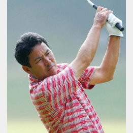 アドレス時の三角形を崩さない（Ｃ）共同通信社