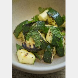 合う酒＝ビール（Ｃ）日刊ゲンダイ